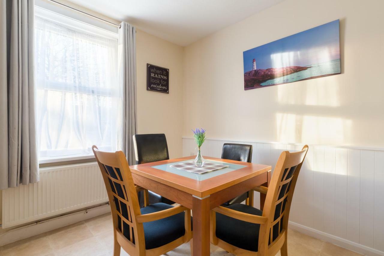 Well Presented 2 Bedroom House - Sleeps Four เลมิงตันสปา ภายนอก รูปภาพ
