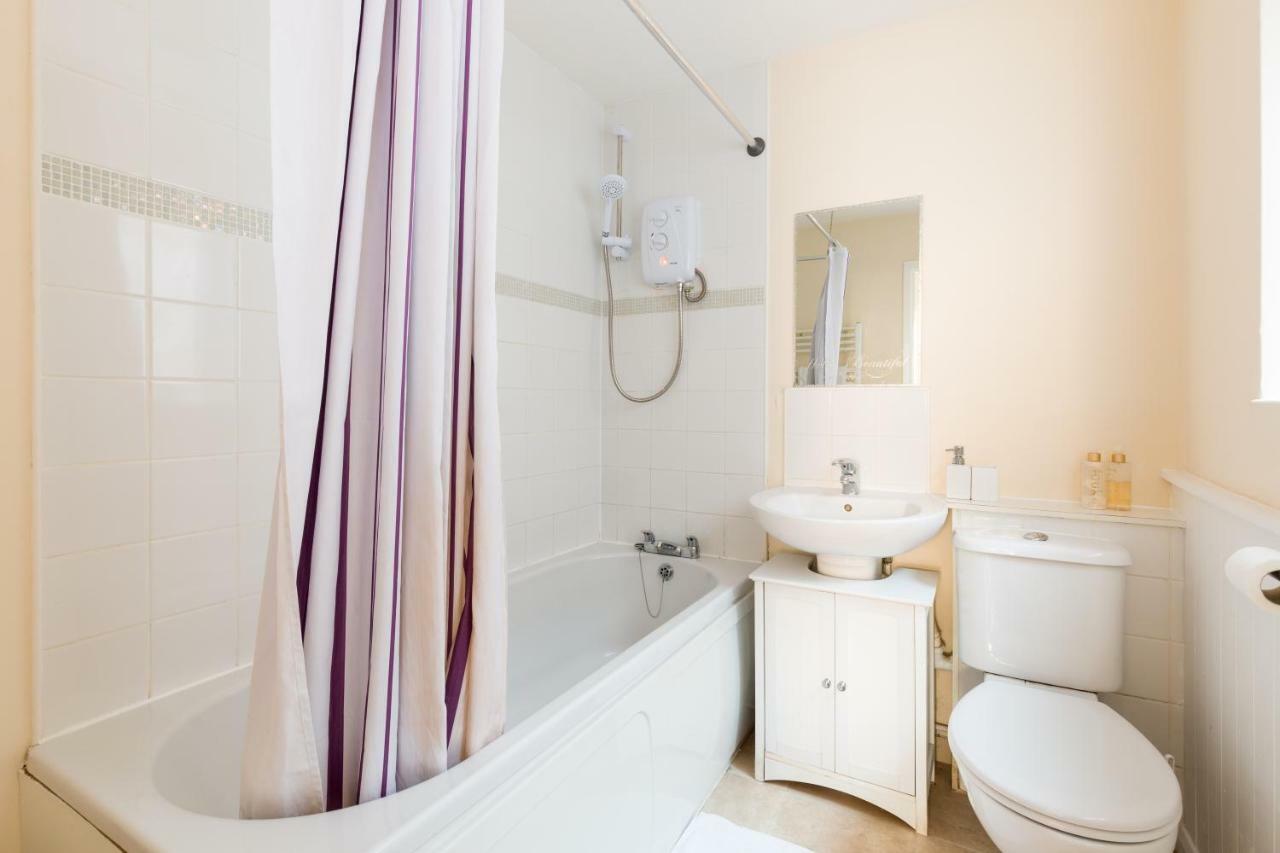 Well Presented 2 Bedroom House - Sleeps Four เลมิงตันสปา ภายนอก รูปภาพ