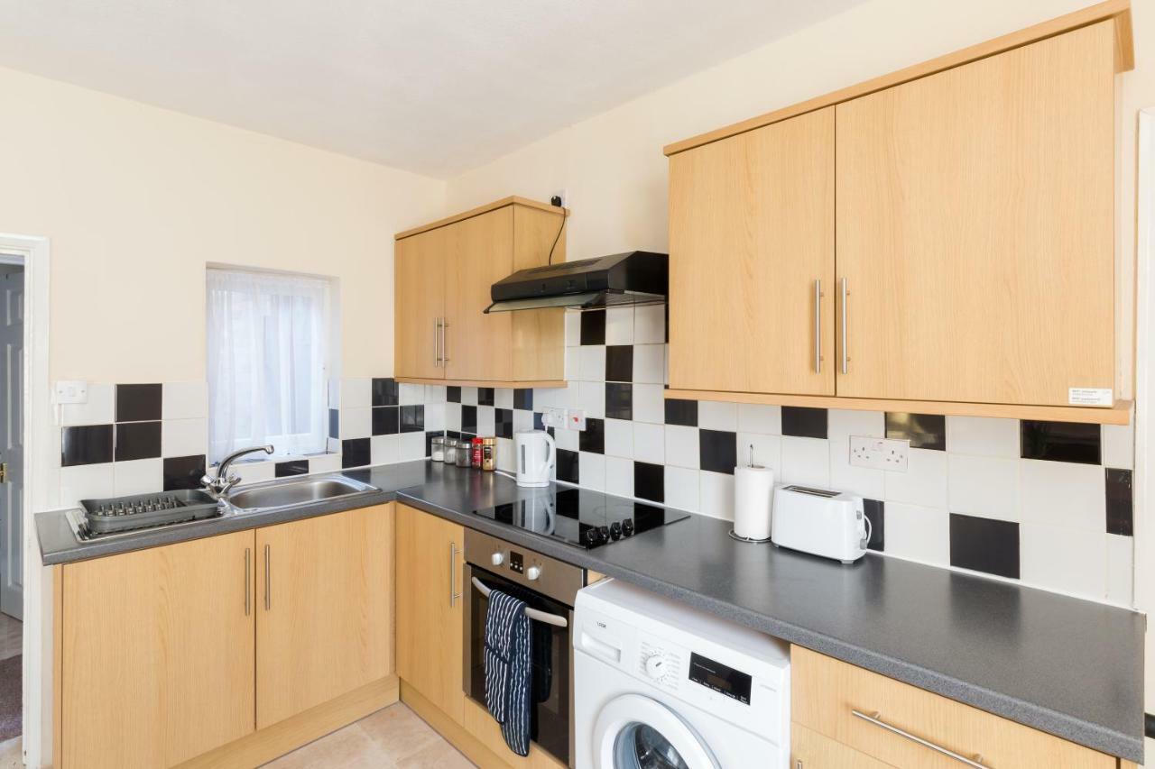 Well Presented 2 Bedroom House - Sleeps Four เลมิงตันสปา ภายนอก รูปภาพ